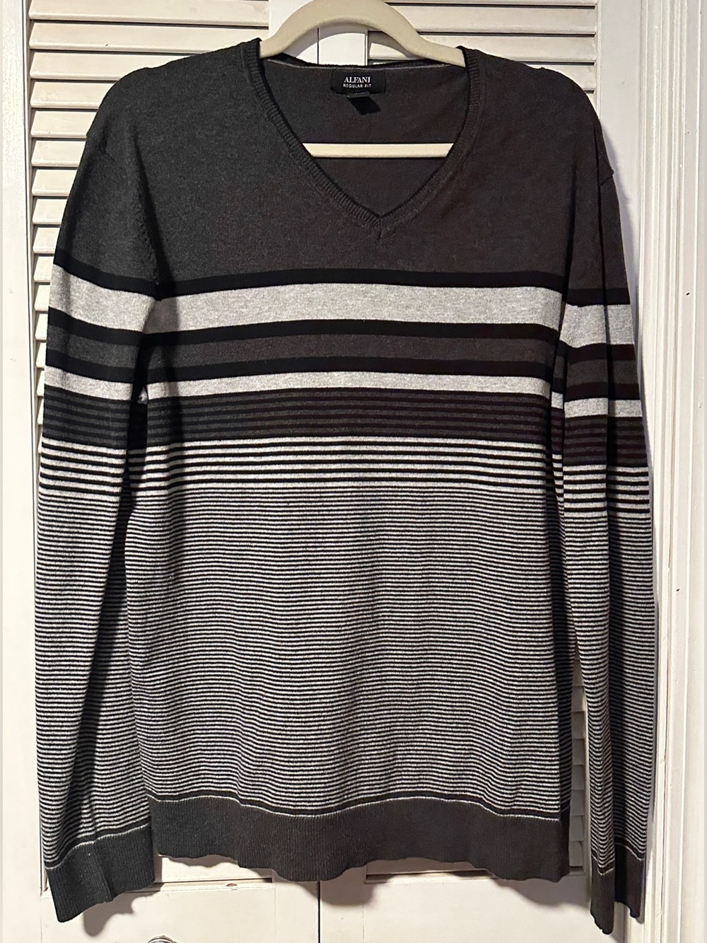 Alfani Black & Gray Striped Sweater Men’s L